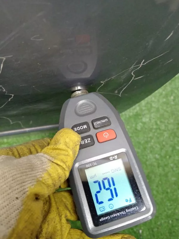 Дверь Audi A4 2005 8E0831052J B7, передняя правая