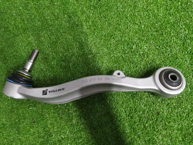 Рычаг подвески нижний