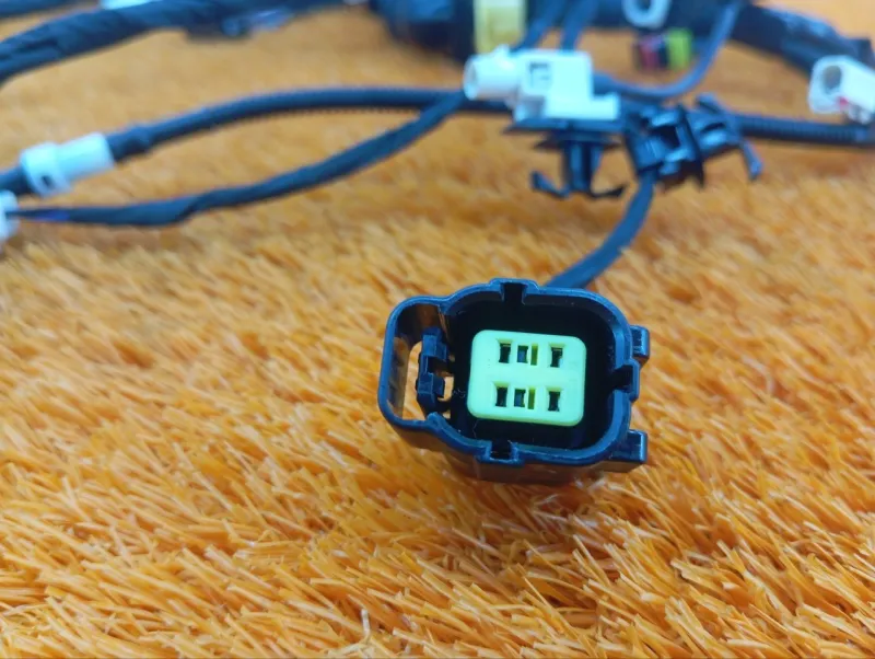 Электропроводка крышки багажника