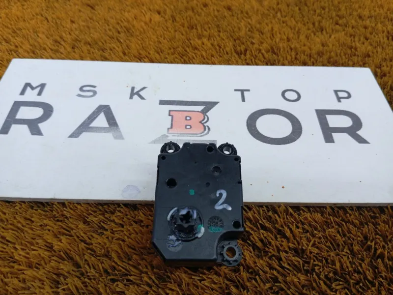 Моторчик заслонки печки