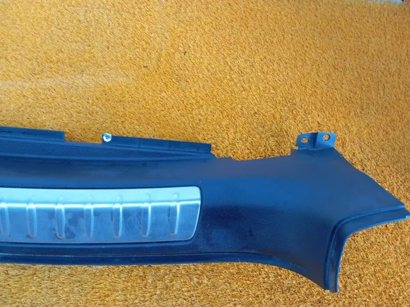 Накладка замка багажника