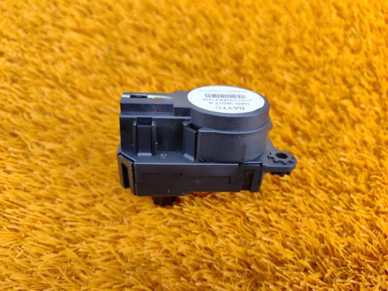 Моторчик заслонки печки