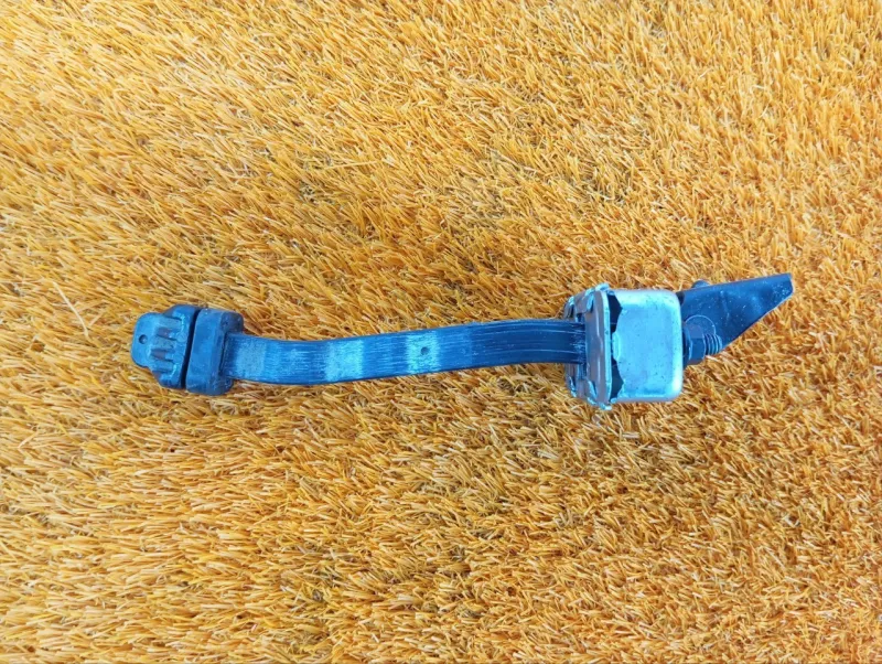 Ограничитель двери