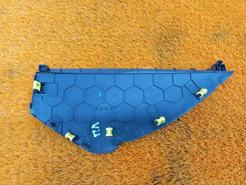 Накладка на торпедо