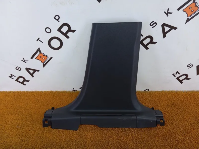 Обшивка центральной стойки