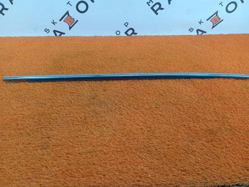 Молдинг стекла