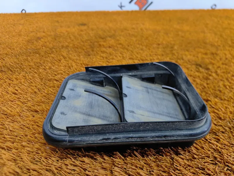 Решетка вентиляционная