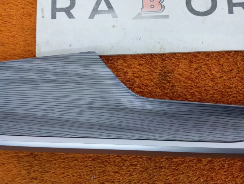 Накладка двери