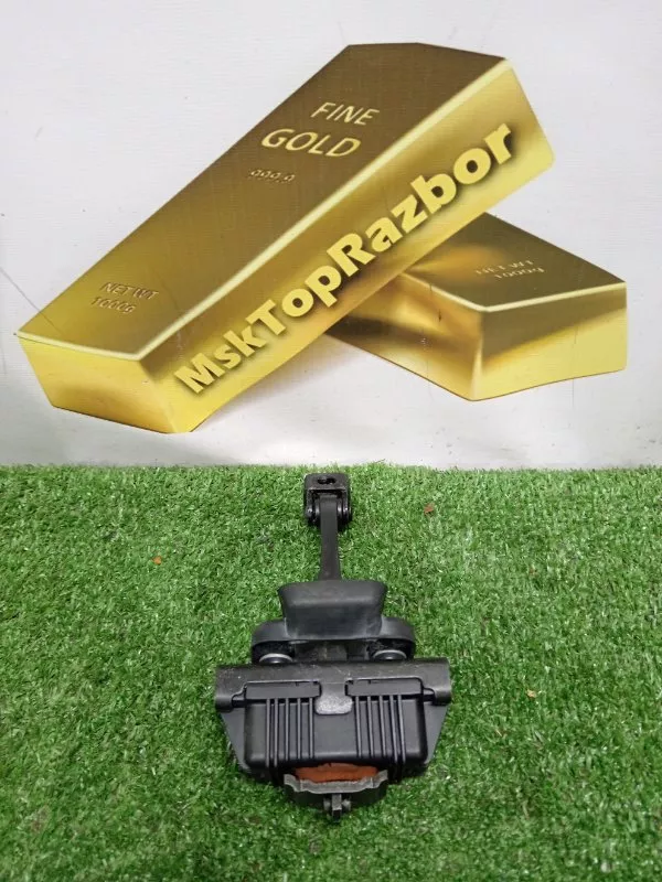 Ограничитель двери