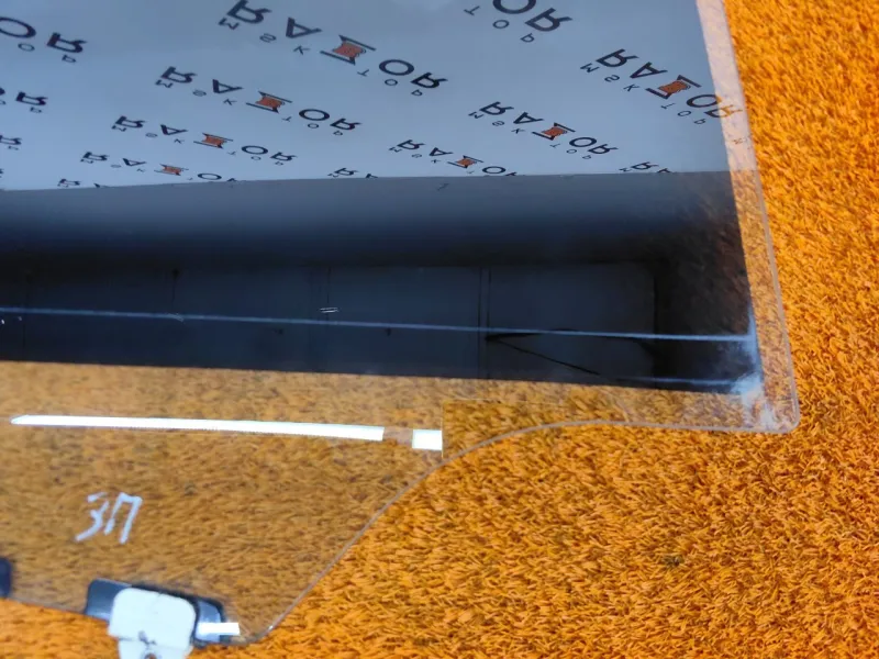 Стекло двери