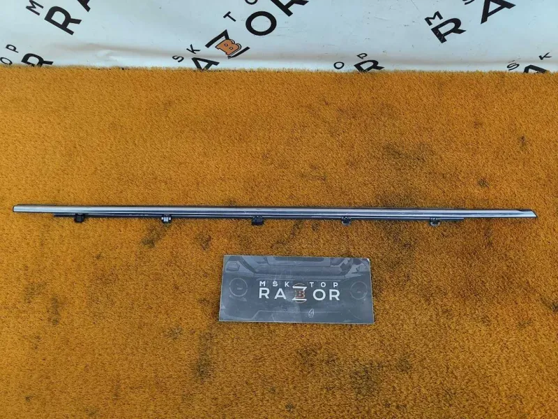 Молдинг стекла