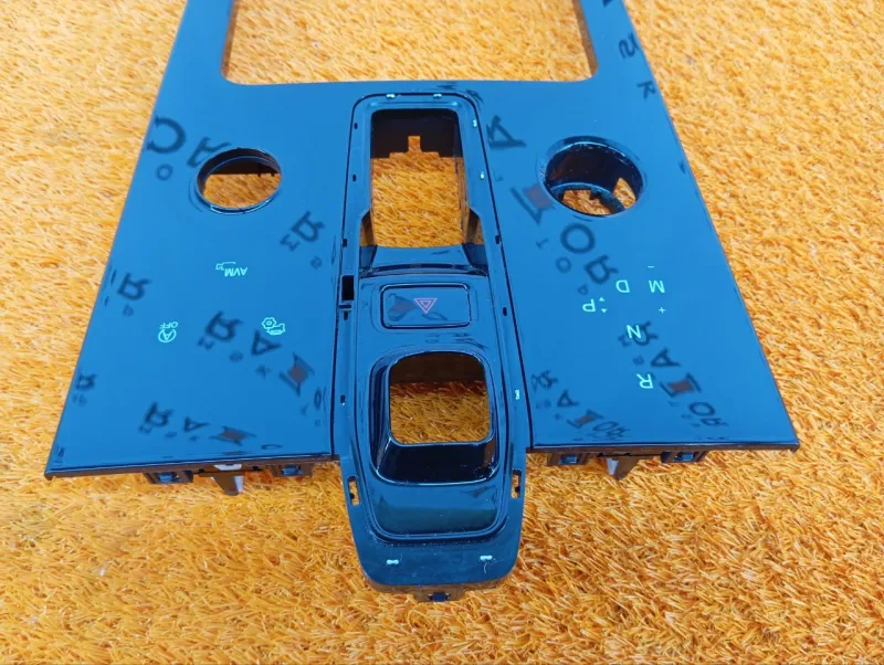 Накладка центральной консоли