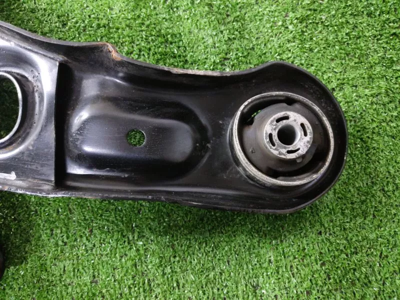 Рычаг подвески