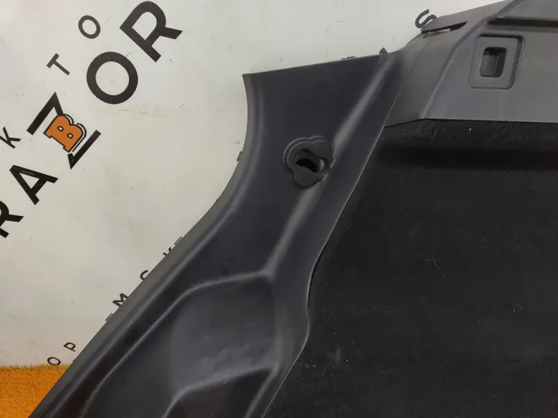 Обшивка багажника