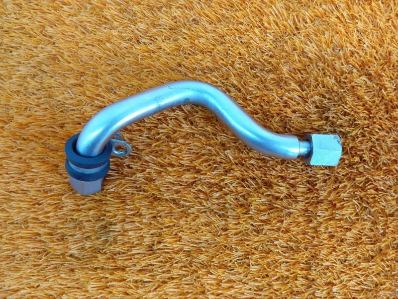 Трубка топливная