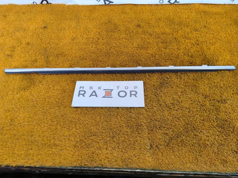 Уплотнитель стекла двери