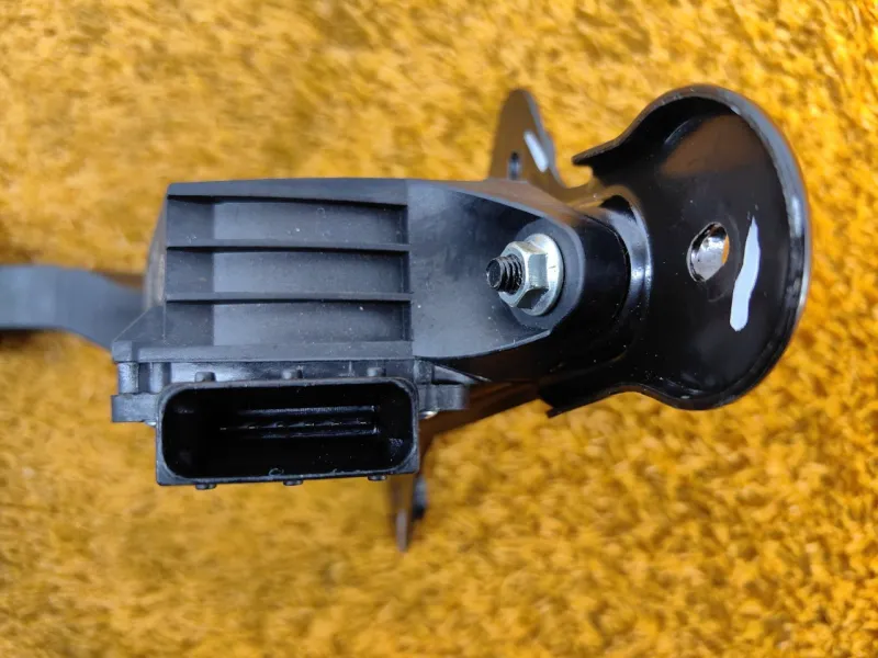 Педаль газа Chery Tiggo 7 PRO 2023 204000516AA SQRE4T15C