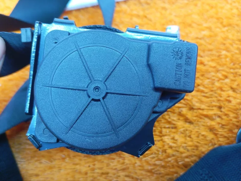 Ремень безопасности