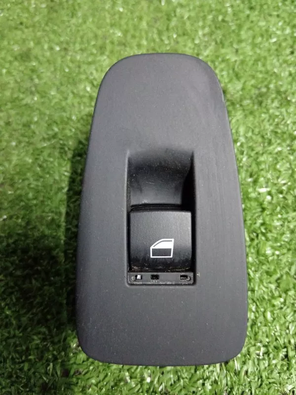 Кнопка стеклоподъемника