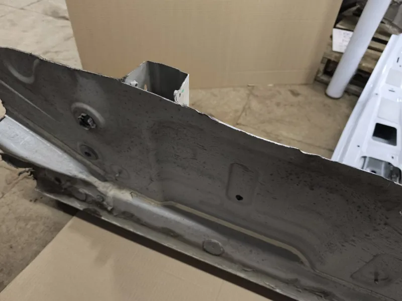 Порог с центральной стойкой