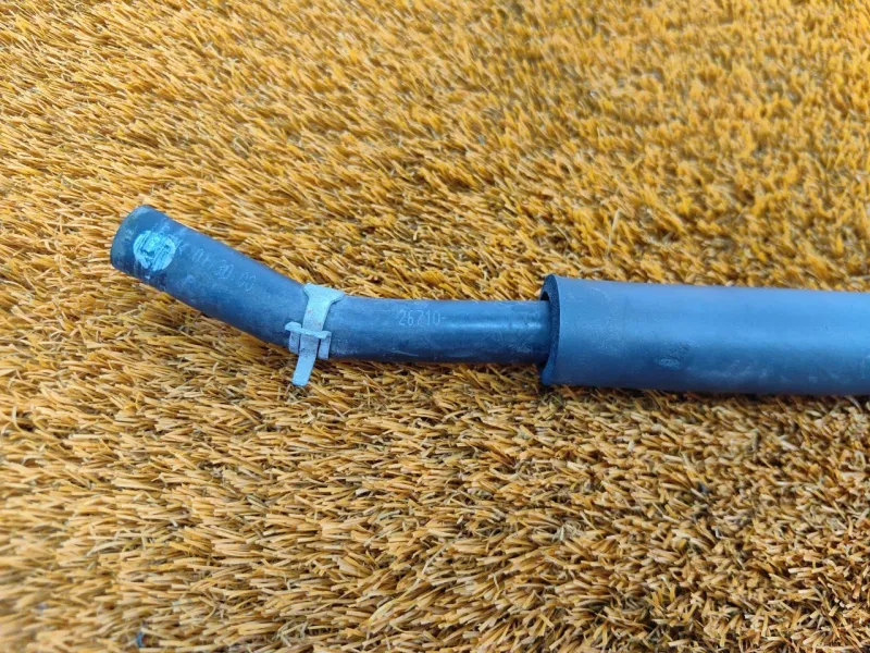 Трубка картерных газов