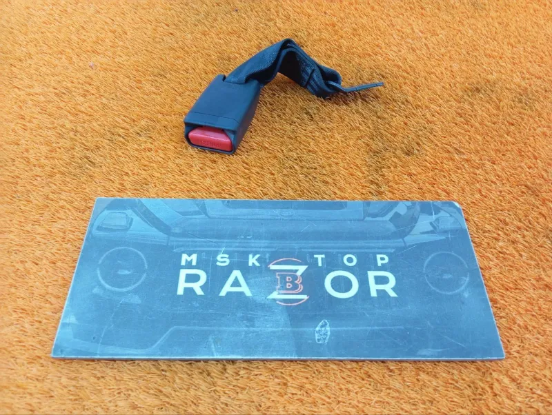 Ответная часть ремня безопасности