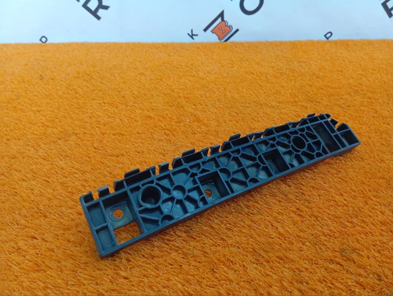 Крепление бампера