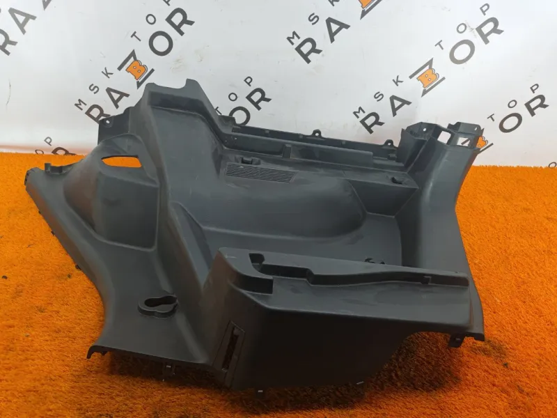 Обшивка багажника