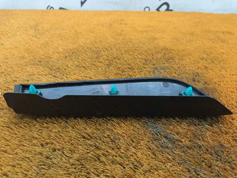 Молдинг на крыло