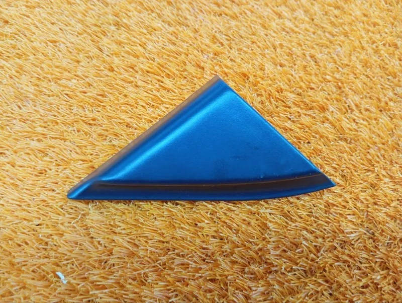 Уголок двери