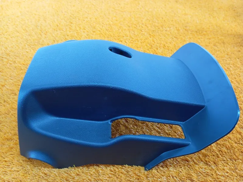 Кожух рулевой колонки