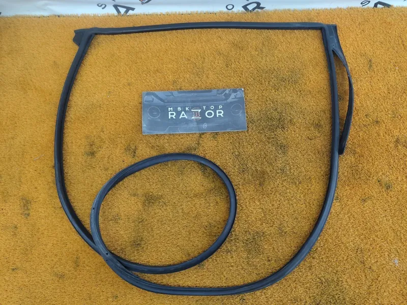 Уплотнитель двери