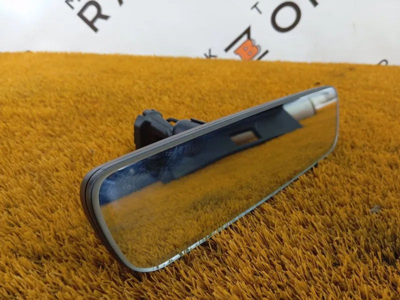 Зеркало заднего вида