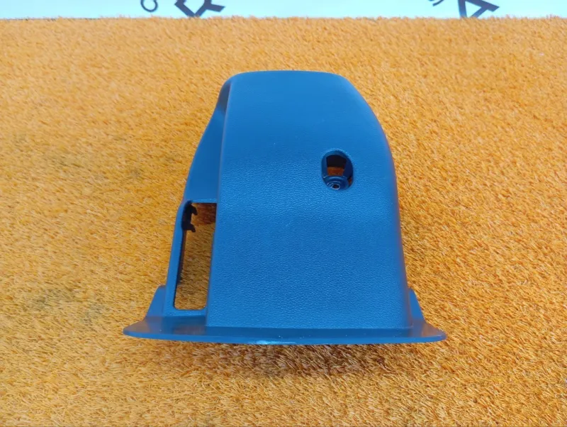 Кожух рулевой колонки