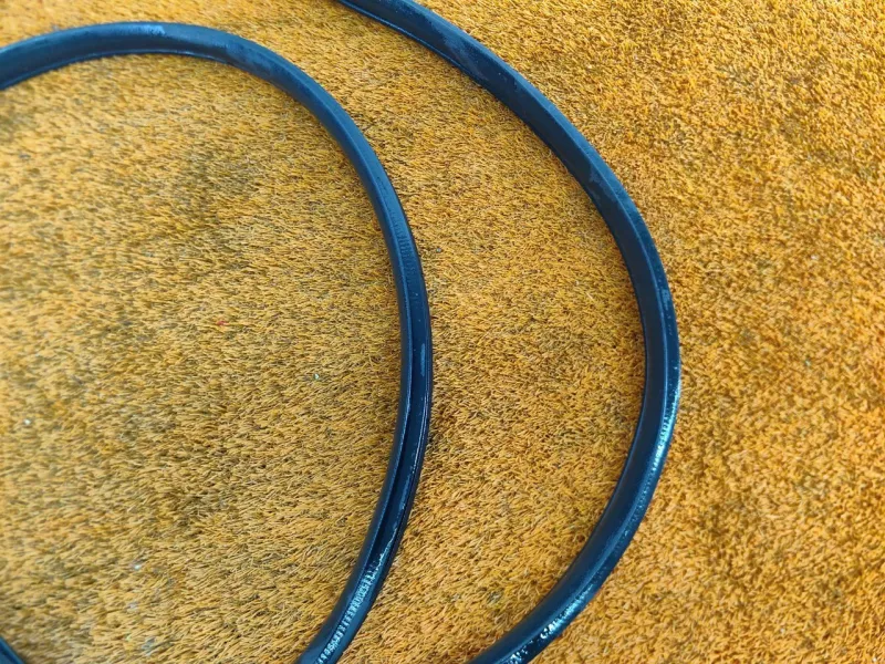 Уплотнитель проема двери