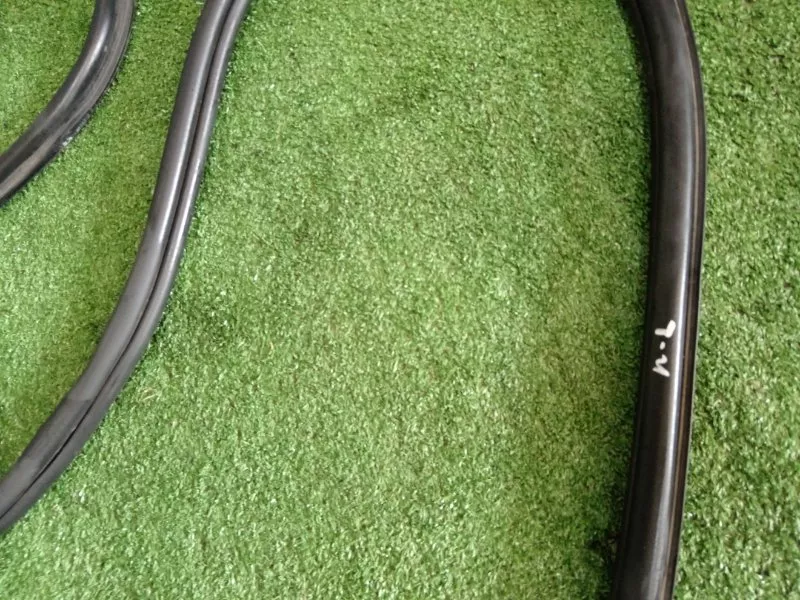 Уплотнитель проема двери