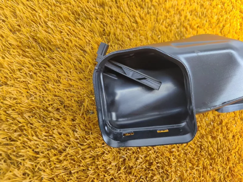 Воздуховод отопителя