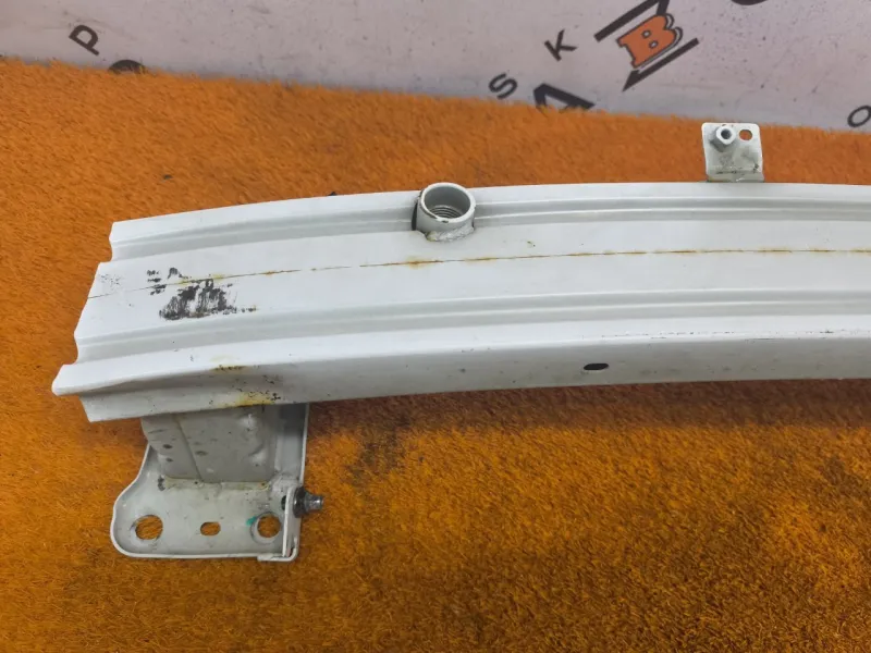 Усилитель бампера