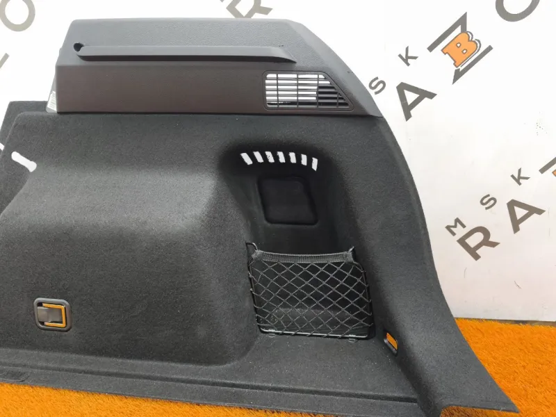 Обшивка багажника