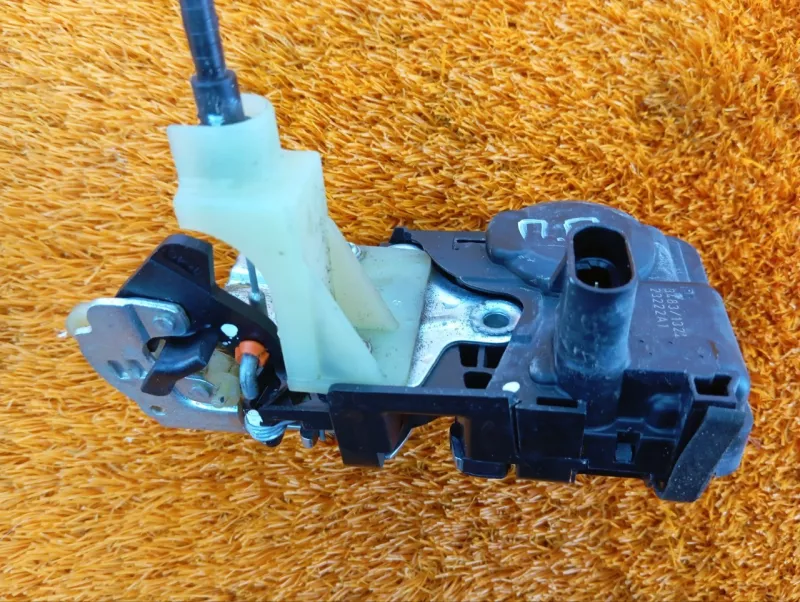 Замок двери