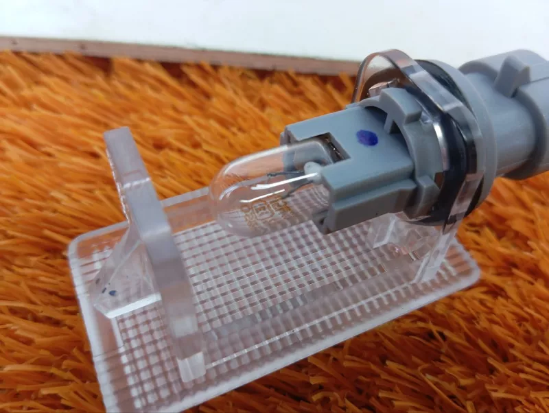 Плафон подсветки багажника