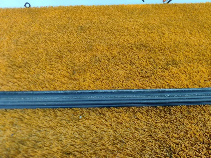 Молдинг стекла