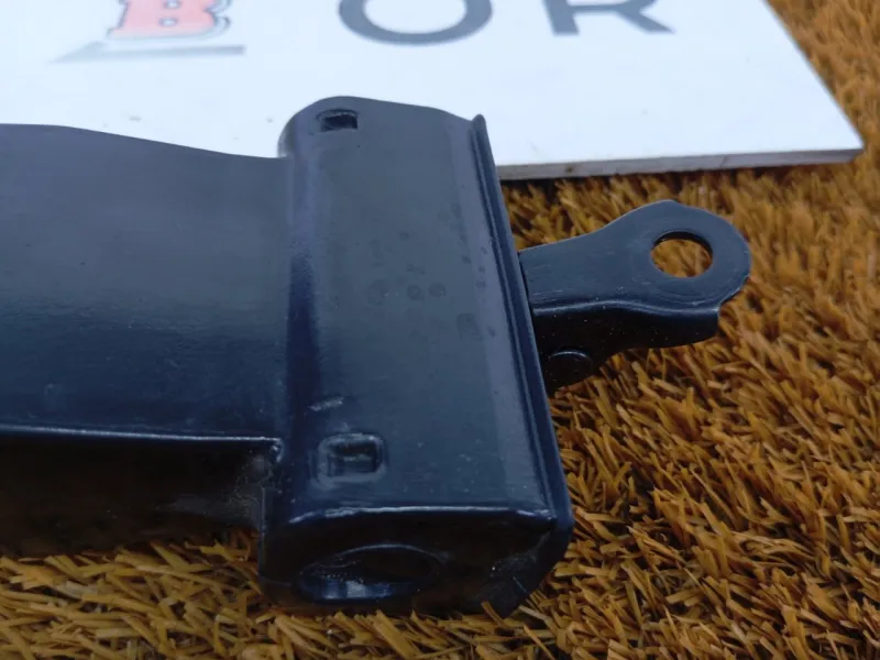 Ограничитель двери