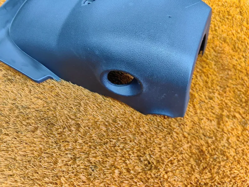 Кожух рулевой колонки