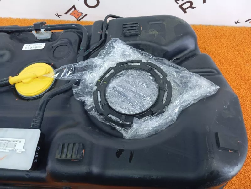 Бак топливный