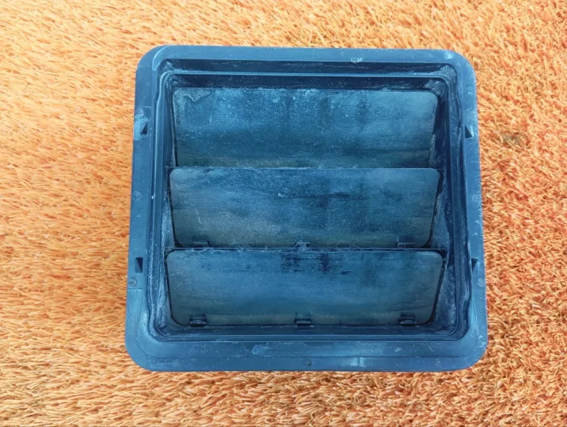 Решетка вентиляционная