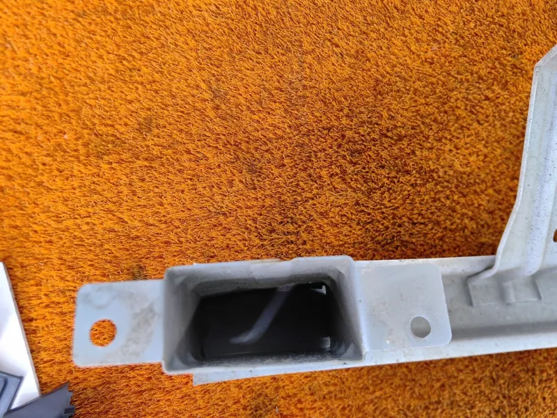 Усилитель бампера