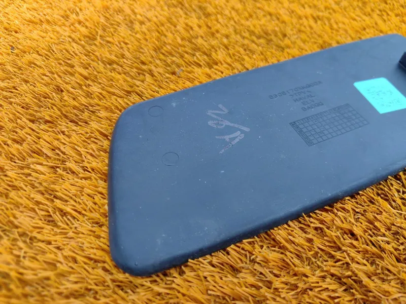 Коврик центральной консоли