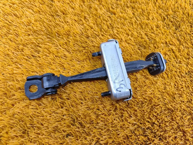 Ограничитель двери