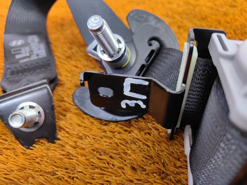 Ремень безопасности